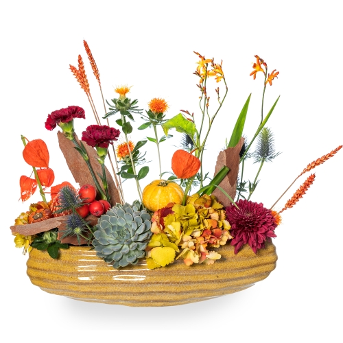 Εlegant gondola with autumn arrangement