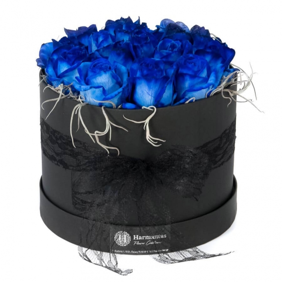 Box with blue roses