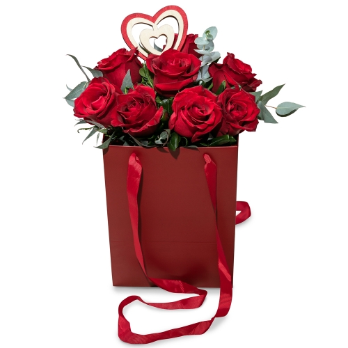 Μπουκέτο με 10 κόκκινα τριαντάφυλλα σε εναλλακτική συσκευασία
