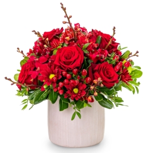 Flower arrangement in red colors