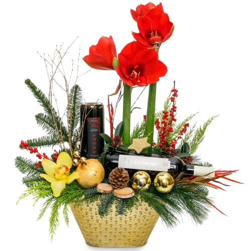 Christmas arrangement with wine, amarillis and pine